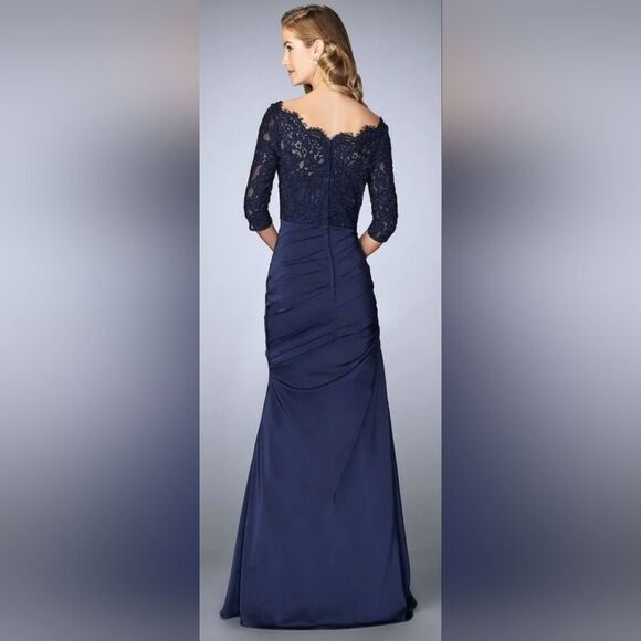 La Femme 24926 Off-Shoulder Ruched Mermaid Gown NWOT size 4 Navy Blue - Picture 2 of 6